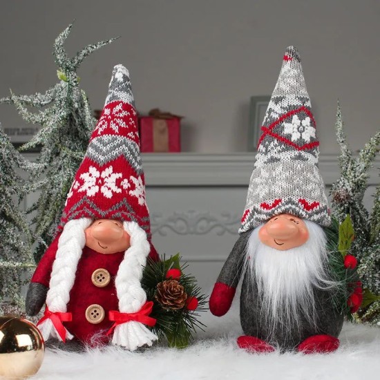 KNITTED SNOWFLAKE GNOME